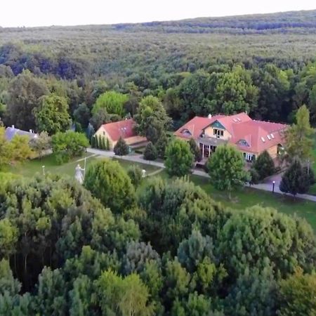 Bed and Breakfast Nagy-Magyarorszag Park Isztimér Zewnętrze zdjęcie