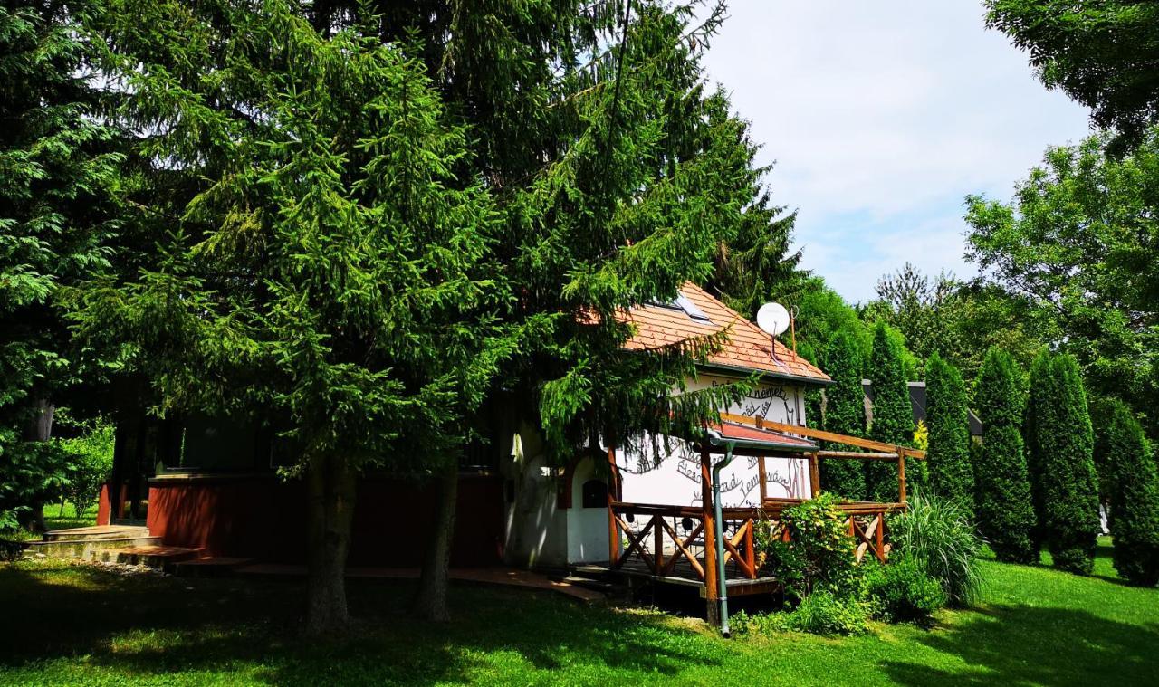 Bed and Breakfast Nagy-Magyarorszag Park Isztimér Zewnętrze zdjęcie