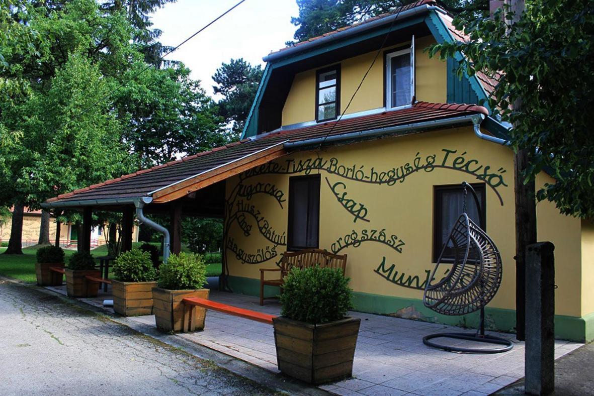 Bed and Breakfast Nagy-Magyarorszag Park Isztimér Zewnętrze zdjęcie