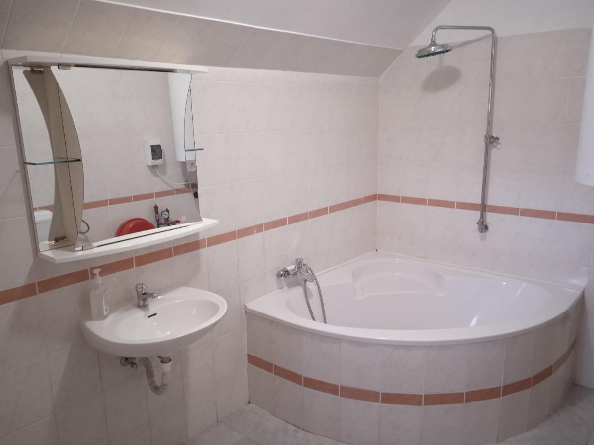 Bed and Breakfast Nagy-Magyarorszag Park Isztimér Zewnętrze zdjęcie